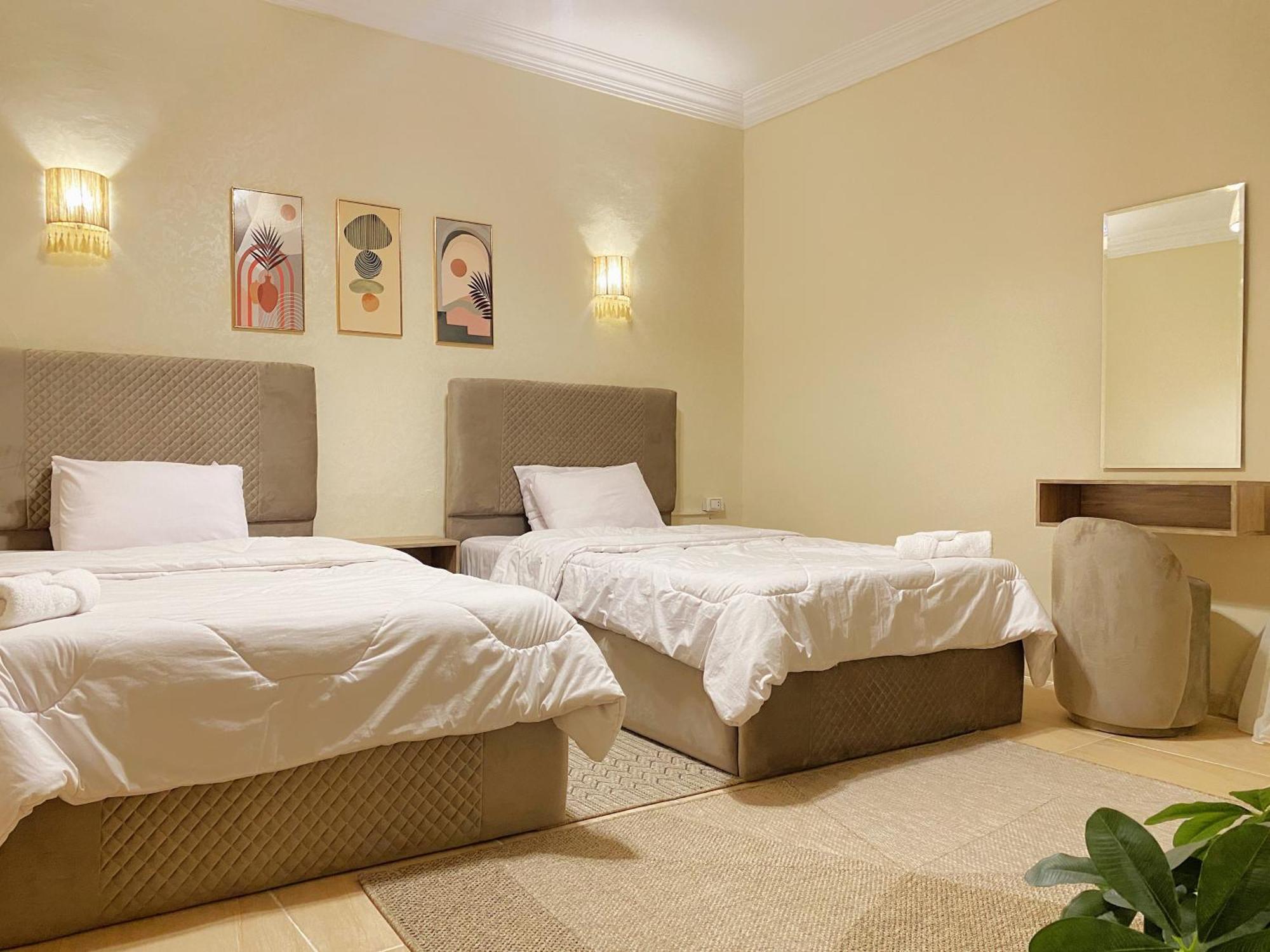 Seven Pyramids View Inn Cairo Room photo